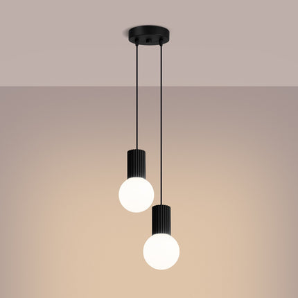 Suspension Halo 2 globes en grappe noire, lumière allumée, diffusion du verre opalin