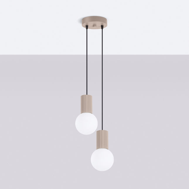 Suspension Halo 2 globes en grappe taupe, vue en situation sur fond clair
