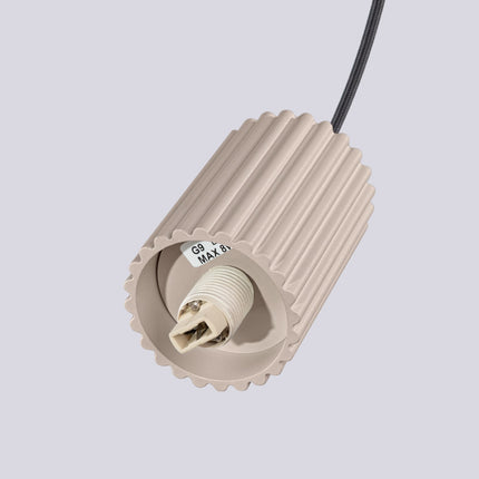 Suspension Halo 2 globes en grappe taupe, détail du cylindre nervuré