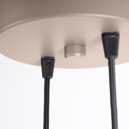 Suspension Halo 2 globes en grappe taupe, détail de la fixation
