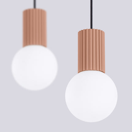 Suspension Halo 2 globes sur barre moka, packshot de trois quarts