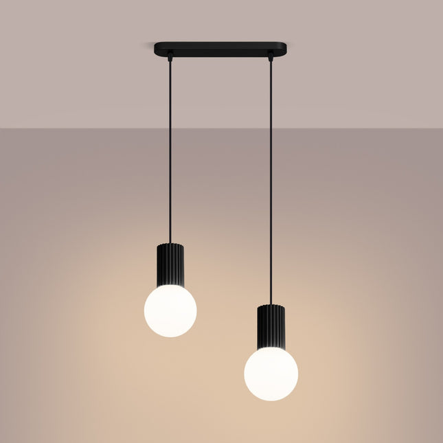Suspension Halo 2 globes sur barre noire, lumière allumée, diffusion du verre opalin