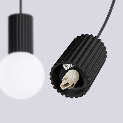 Suspension Halo 2 globes sur barre noire, détail du cylindre nervuré