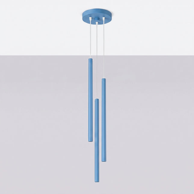 suspension halo 3 tubes étagés bleu azur en acier, vue en situation