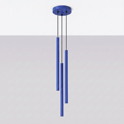 suspension halo 3 tubes étagés bleu outremer en acier, vue en situation