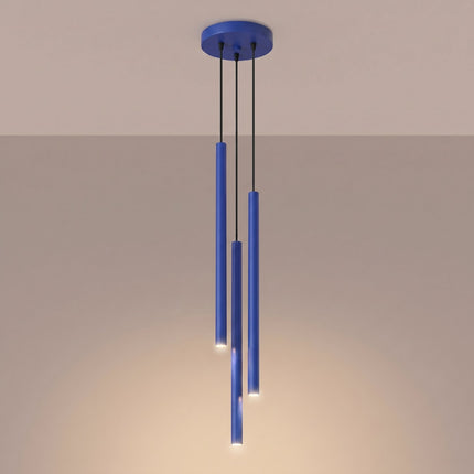 suspension halo 3 tubes étagés bleu outremer en acier, lumière allumée