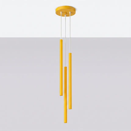 suspension halo 3 tubes étagés jaune ambré en acier, vue en situation