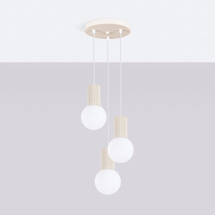 Suspension Halo 3P Beige, luminaire 3 globes verre opalin et aluminium beige mat nervuré, vue d'ensemble