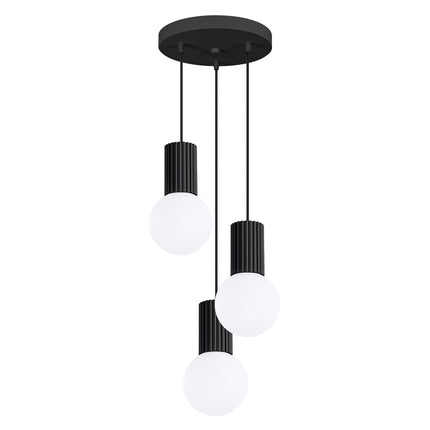 Suspension Halo 3P Noire, luminaire 3 globes verre opalin et aluminium noir mat nervuré, packshot studio fond blanc