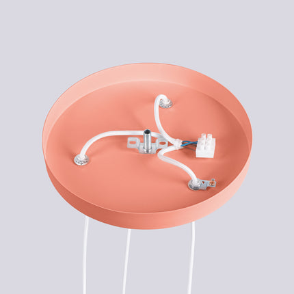 Suspension Halo 3P Pêche, luminaire 3 globes verre opalin et aluminium nervuré pêche, vue en contre-plongee