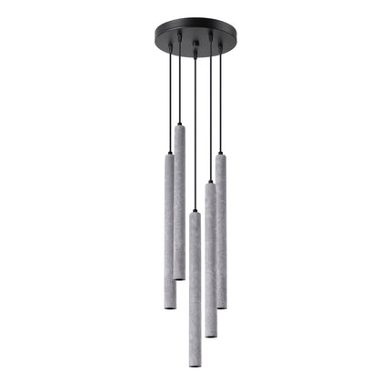Suspension Halo 5 tubes en béton éteinte, rosace ronde noire, vue de face