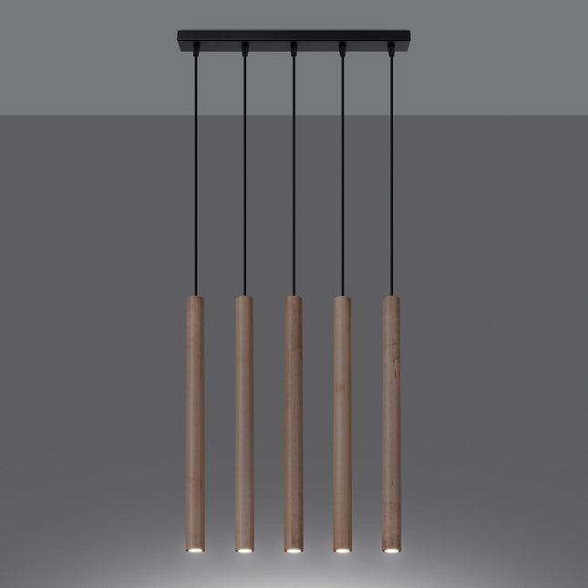 Suspension Halo 5 bois naturel allumée, lumière chaude diffusée vers le bas dans un décor sombre