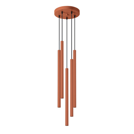 suspension halo 5 tubes étagés rouge ocre en acier, packshot sur fond blanc