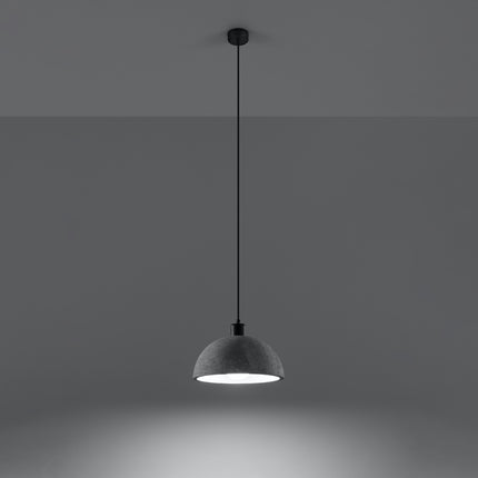 Suspension Indigo en béton allumée, lumière dirigée vers le bas