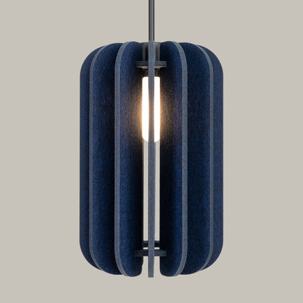 suspension lamelles de feutre 27 cm bleu marine et noir, mécanisme de montage