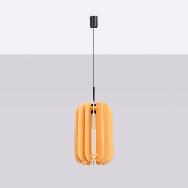 suspension lamelles de feutre 27 cm jaune et noir, vue en situation