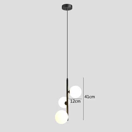 Suspension LED à bras vertical nordique créant une ambiance moderne