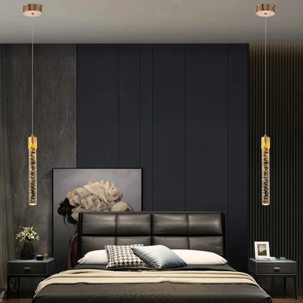 Suspension LED cristal longue nordique dans une chambre
