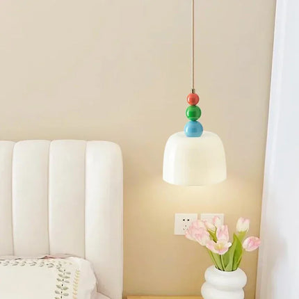Suspension design français coloris blanc au design créatif