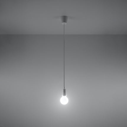 Suspension Ligne Pure blanche allumée, lumière douce sur mur gris