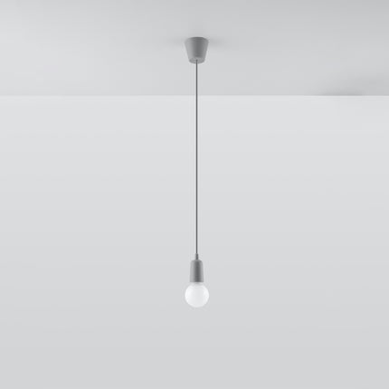 Suspension Ligne Pure grise suspendue au plafond, ampoule éteinte