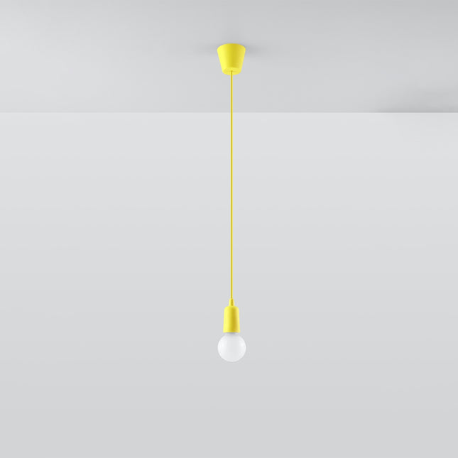 Suspension Ligne Pure jaune suspendue au plafond, ampoule éteinte