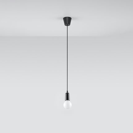 Suspension Ligne Pure noire suspendue au plafond, ampoule éteinte