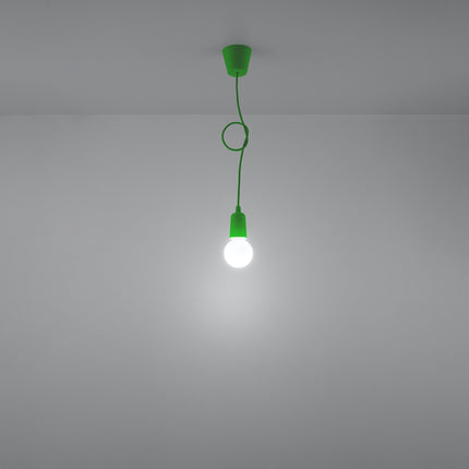 Détail du câble et de la rosace de plafond de la suspension Ligne Pure verte