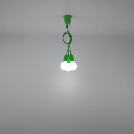 Détail des câbles et de la rosace de plafond de la suspension Ligne Pure verte