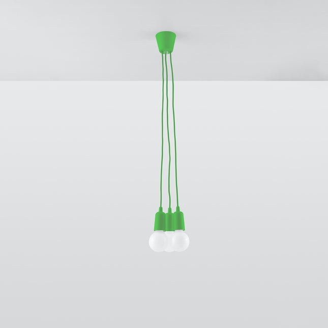 Suspension Ligne Pure verte 3 lampes suspendue au plafond, éteinte