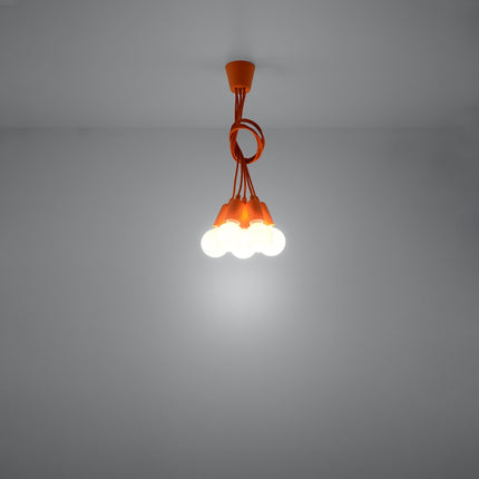 Détail des câbles et de la rosace de plafond de la suspension Ligne Pure orange