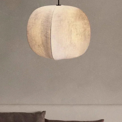 Suspension en lin Wabi-Sabi diffusant une lumière douce et tamisée