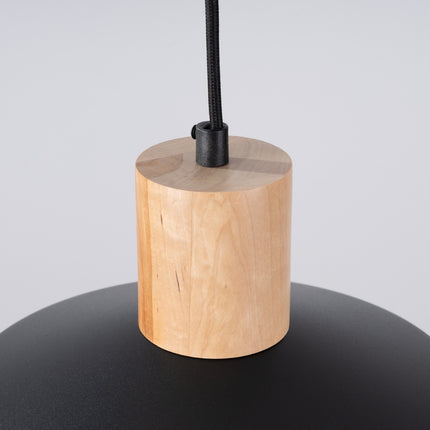 Suspension Loft Minimaliste noire, détail de l'abat-jour vu contour