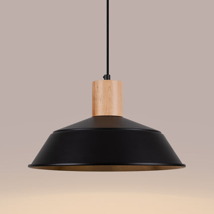 Suspension Loft Minimaliste noire, détail de l'abat-jour vu dessus