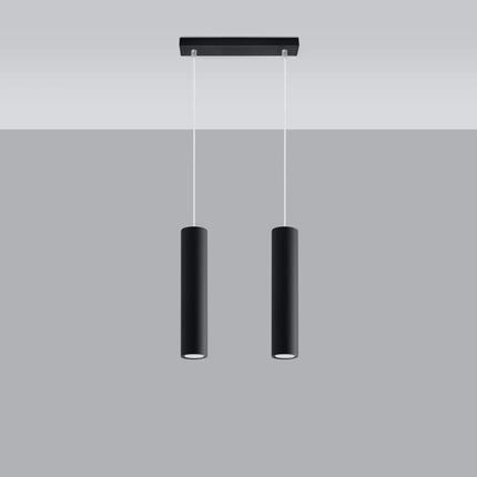 Suspension Long Cylindre 2 noire en acier au-dessus d'une table
