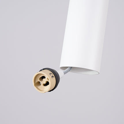 suspension long cylindre 2 lumières en acier, blanc, détail de la fixation