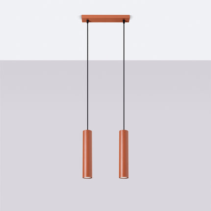 Suspension Long Cylindre 2 Rouge Ocre en Acier, vue en situation