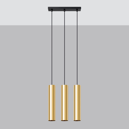 Suspension Long Cylindre 3 lumières or poli au-dessus d'une table à manger