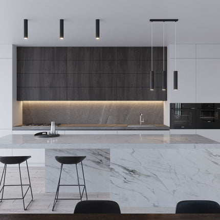 Détail du culot GU10 à l'intérieur de l'abat-jour cylindrique noir