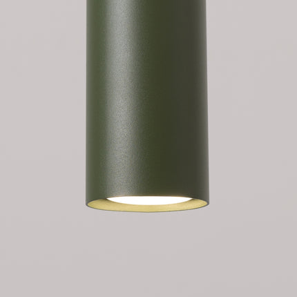 Suspension Long Cylindre Vert Olive en Acier, détail de la finition