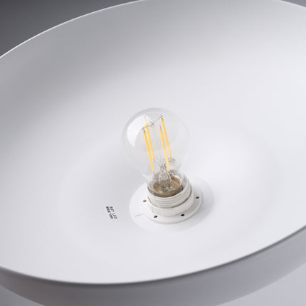 Suspension Luminis Minimaliste blanche, détail de l'abat-jour vu profil gauche