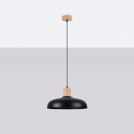 Suspension Luminis Minimaliste en acier noire et bois naturel, vue de face sur fond neutre avec câble et abat-jour