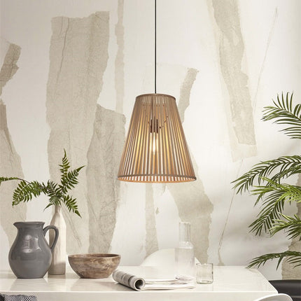Pendant light Merapi in natural bamboo integrated in an interior in a Japandi style