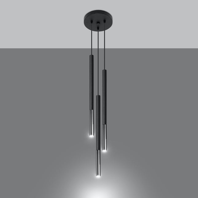 Suspension Mozaica 3 tubes allumée, faisceaux de lumière chaude vers le bas