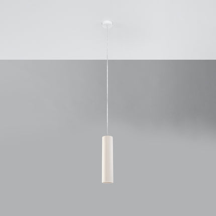 Suspension tube en céramique blanche Nancy sur fond gris, éteinte