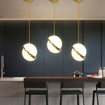 Les quatre diamètres de la suspension nordique double demi-sphère LED