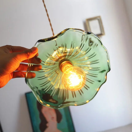 Suspension nordique fleur verre coloré teinte transparente