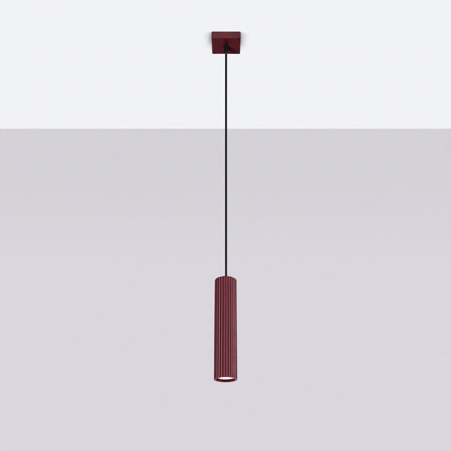 Suspension Oslo 1 Cylindre en Aluminium Cannelé Bordeaux, vue en situation