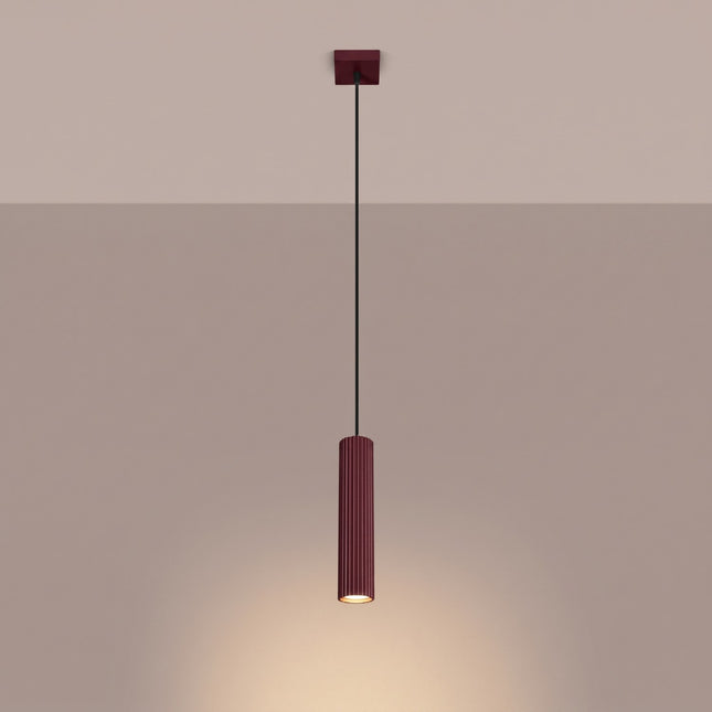Suspension Oslo 1 Cylindre en Aluminium Cannelé Bordeaux, lumière allumée