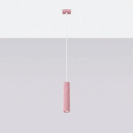 Suspension Oslo 1 Cylindre en Aluminium Cannelé Rose Poudré, vue en situation